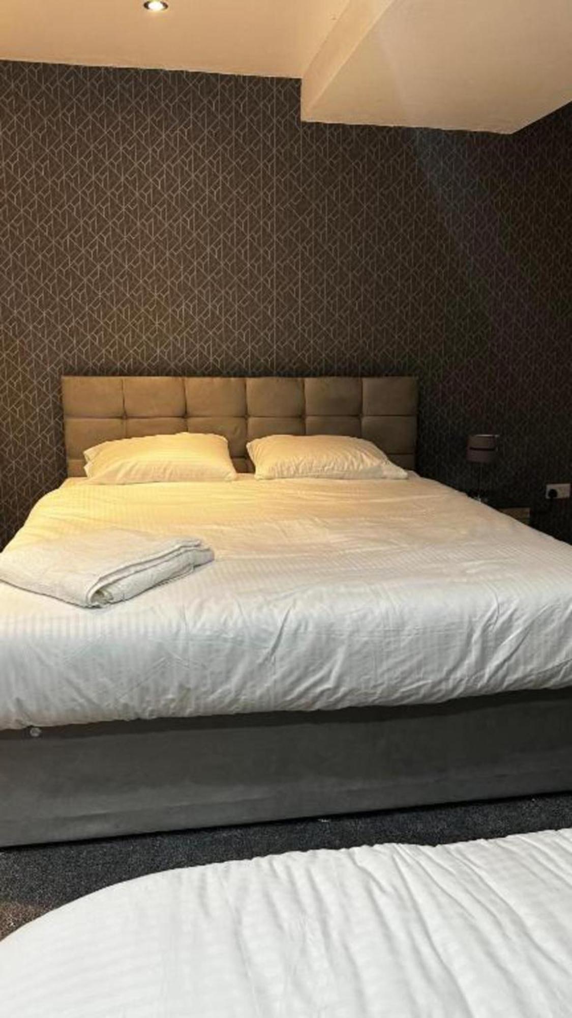 Hotel Oyo The Pleasant House à Manchester Extérieur photo
